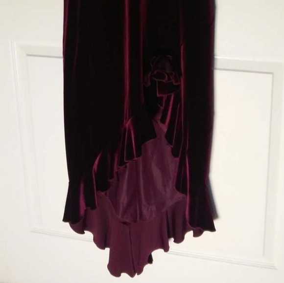 Vintage 1930's Inspired Red Wine Velvet Bias Dress - Picture 13 of 16